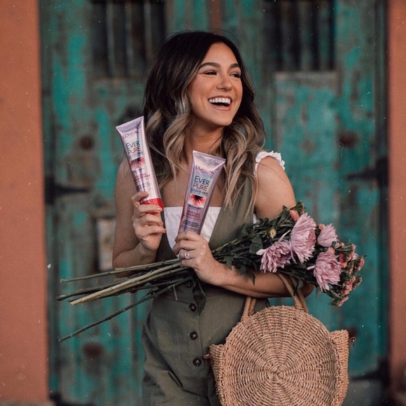 Olive Green Deep V-Neck Cropped Jumpsuit - Picture 3 of 7